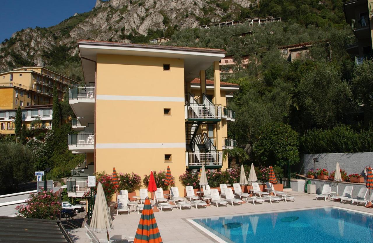 Hotel Florida Лимоне-суль-Гарда Экстерьер фото