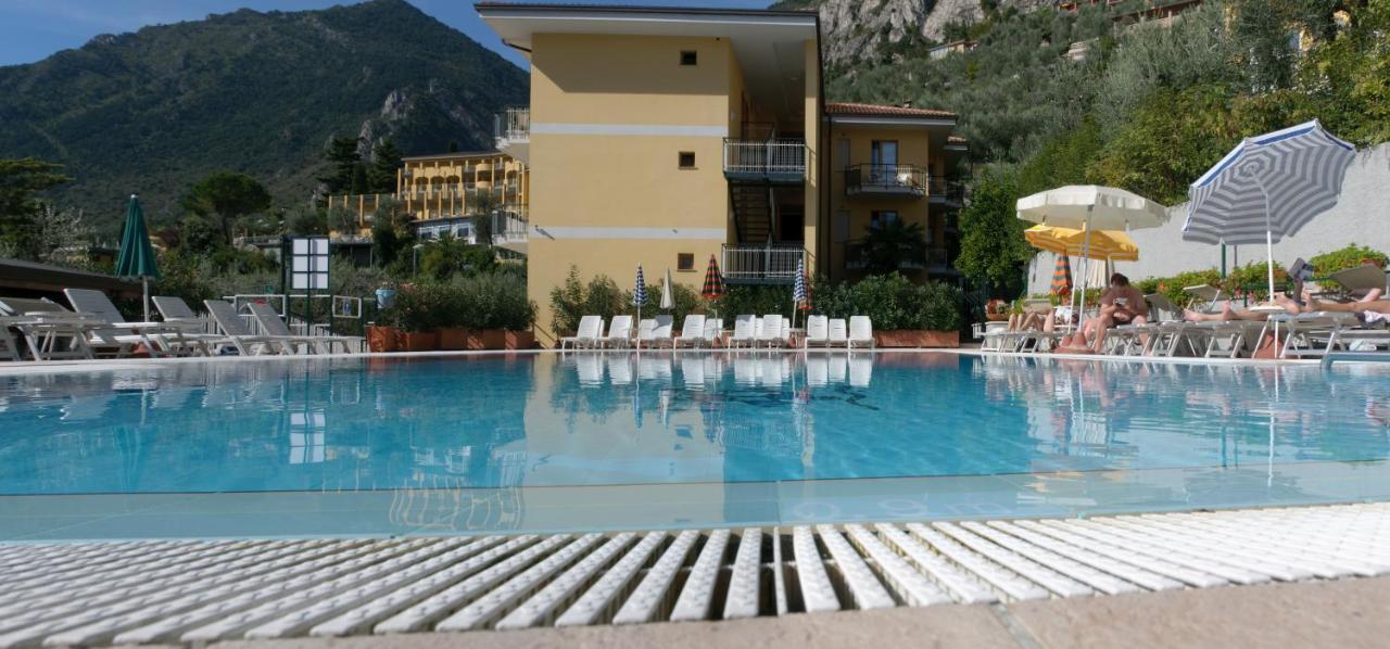 Hotel Florida Лимоне-суль-Гарда Экстерьер фото