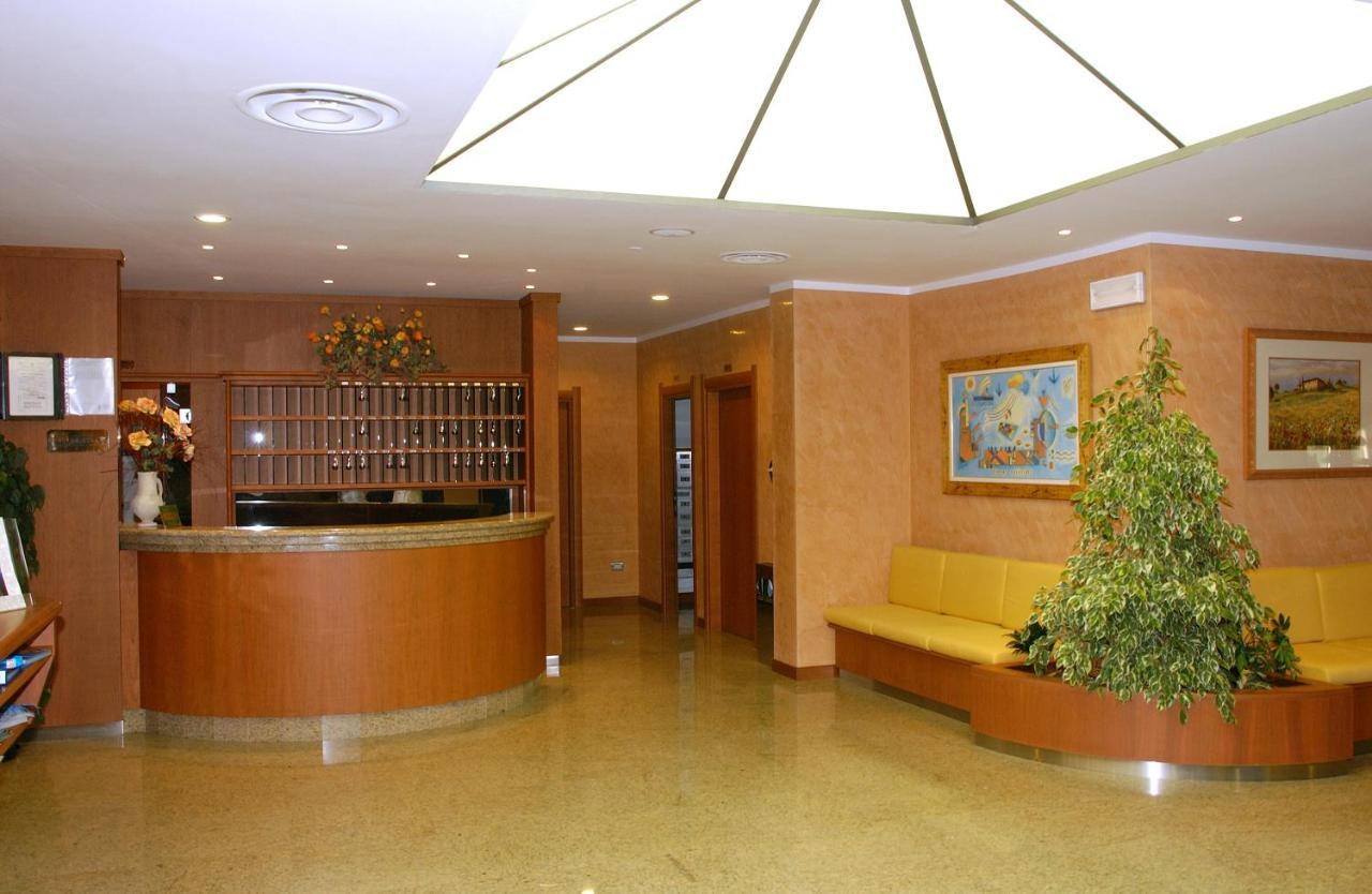 Hotel Florida Лимоне-суль-Гарда Экстерьер фото
